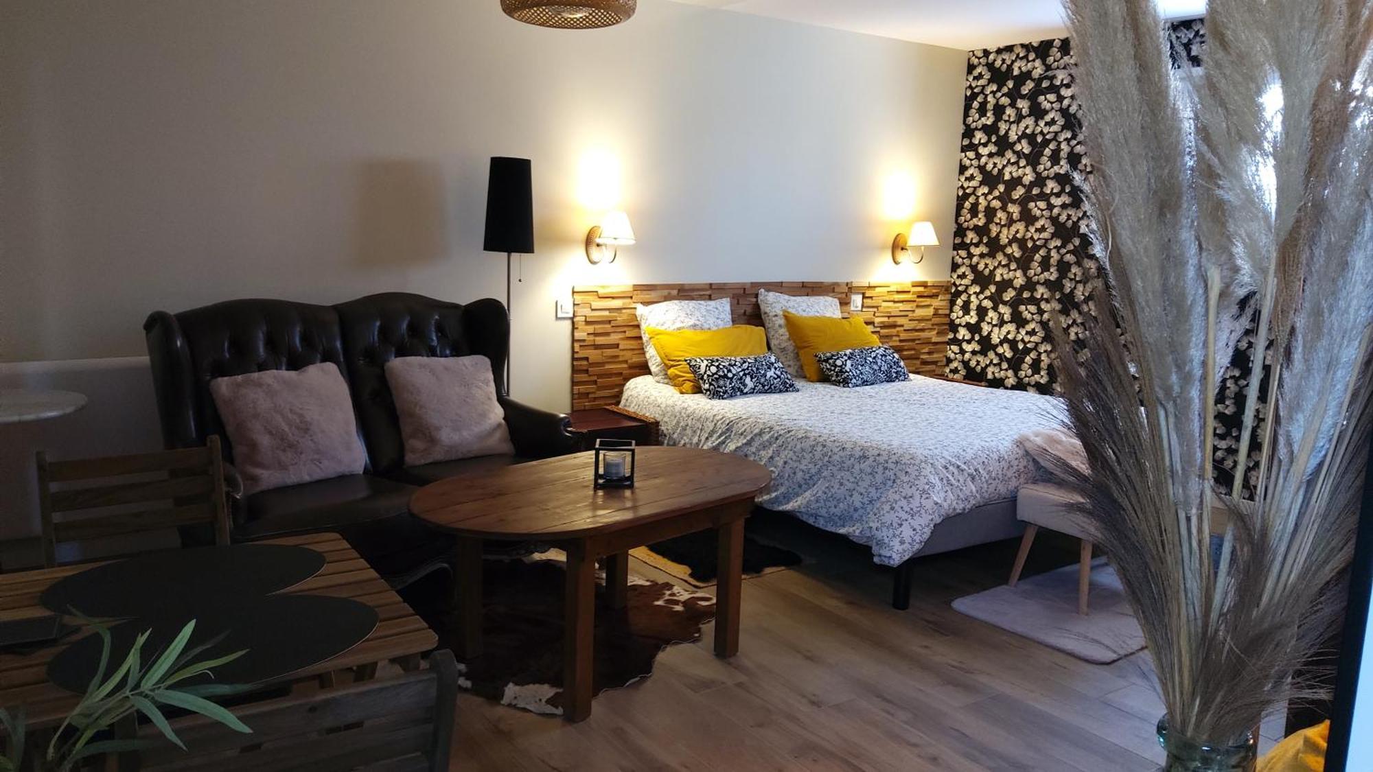 Galets Et Bois Flottes Proche Gold Meuble De Tourisme 4 Etoiles Meuvaines